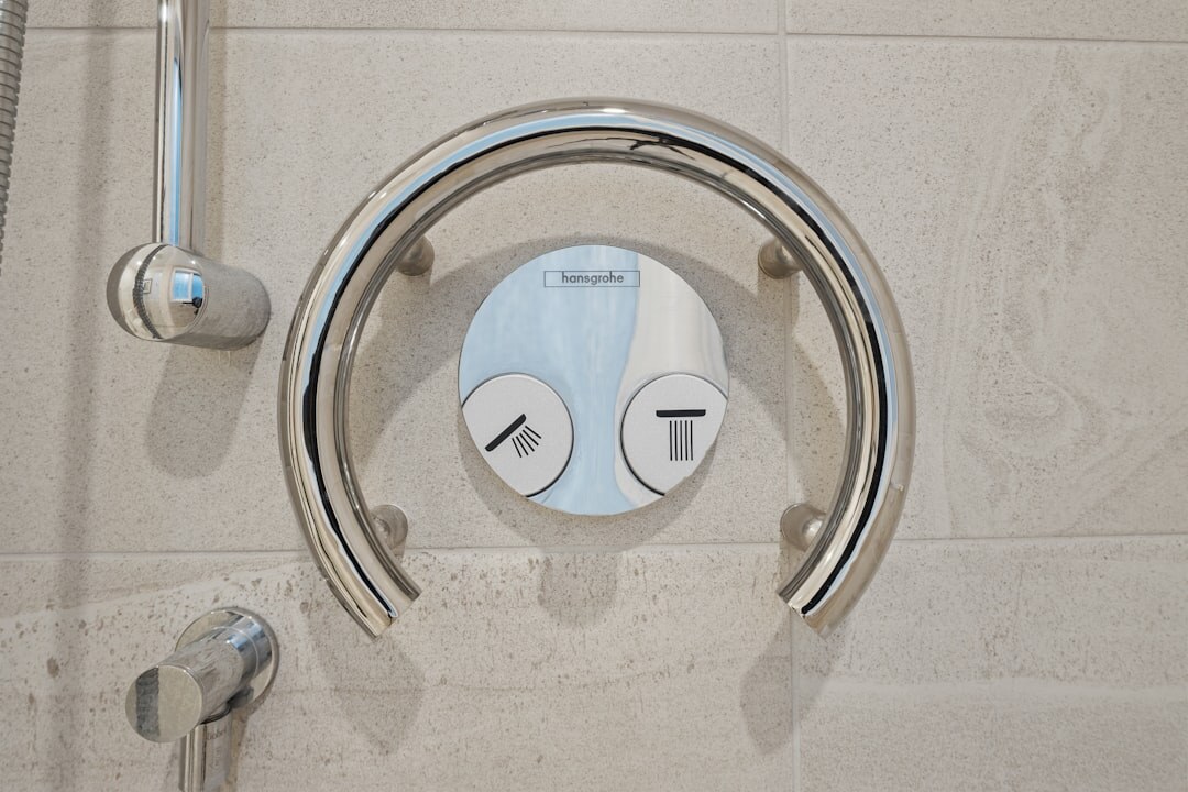 elderly bathroom safety